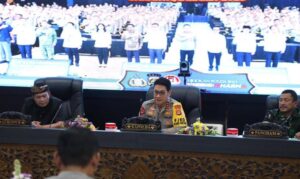 Kapolda Bali Pimpin Rapat Koordinasi Lintas Sektoral Bidang Operasional Operasi Ketupat Agung 2026 di Gedung Rupatama Polda Bali, Kamis (5/3).